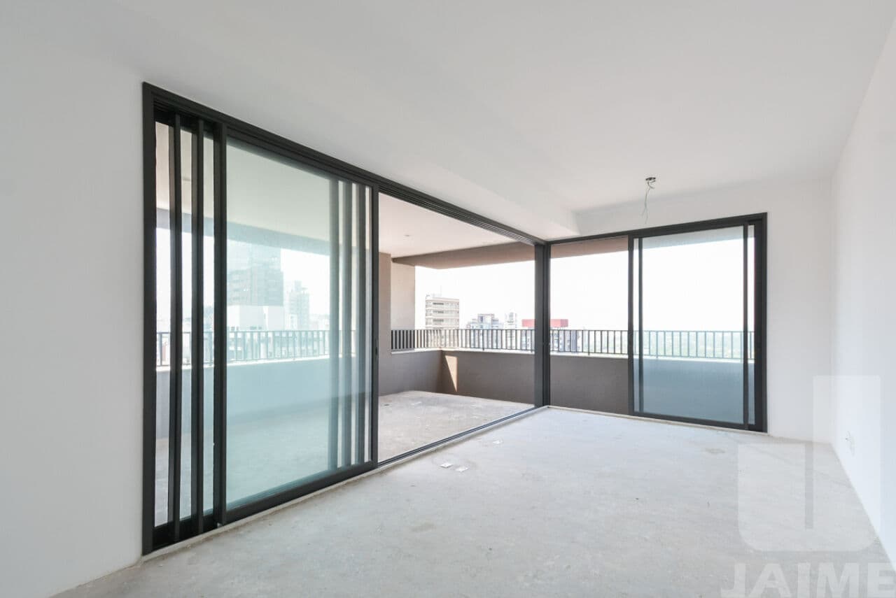 Apartamento de 3 dormitórios na R João Moura — Pinheiros, São Paulo