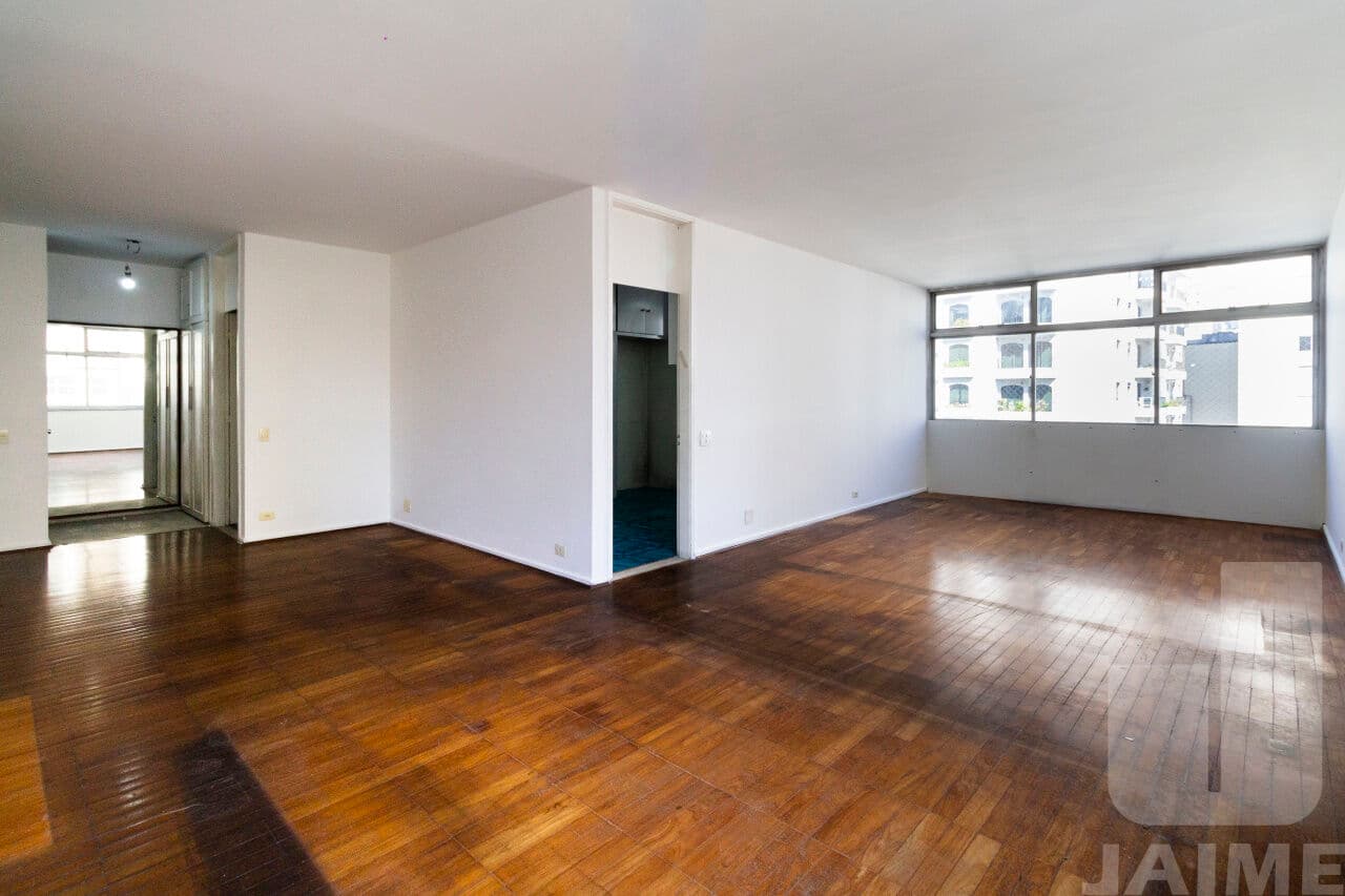 Apartamento de 3 dormitórios na R Doutor Veiga Filho — Higienópolis, São Paulo