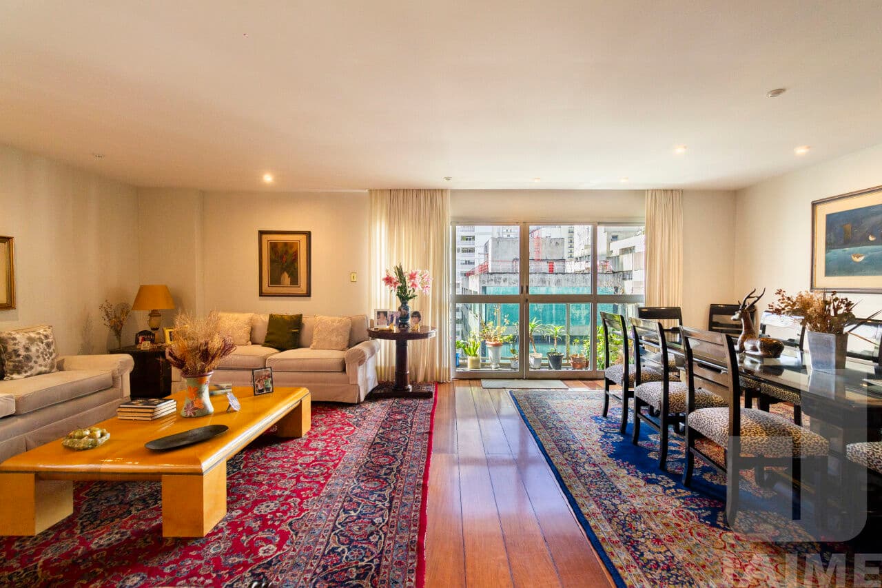 Apartamento de 3 dormitórios na R Doutor Brasílio Machado — Higienópolis, São Paulo