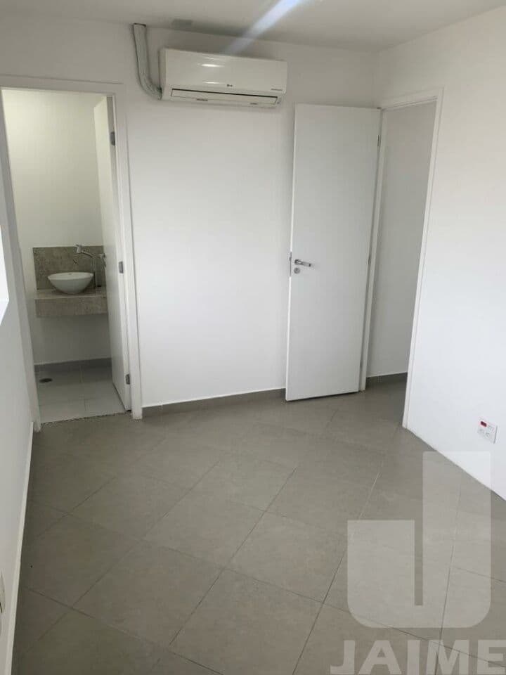 Comercial na R TURIASSU — Perdizes, São Paulo