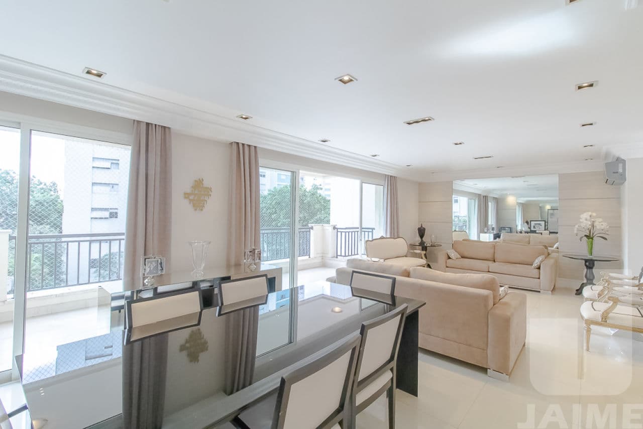 Apartamento de 4 dormitórios na R CONSELHEIRO BROTERO — Higienópolis, São Paulo