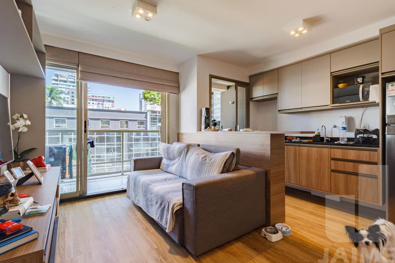 Apartamento de 2 dormitórios na R Alves Guimarães — Pinheiros, São Paulo