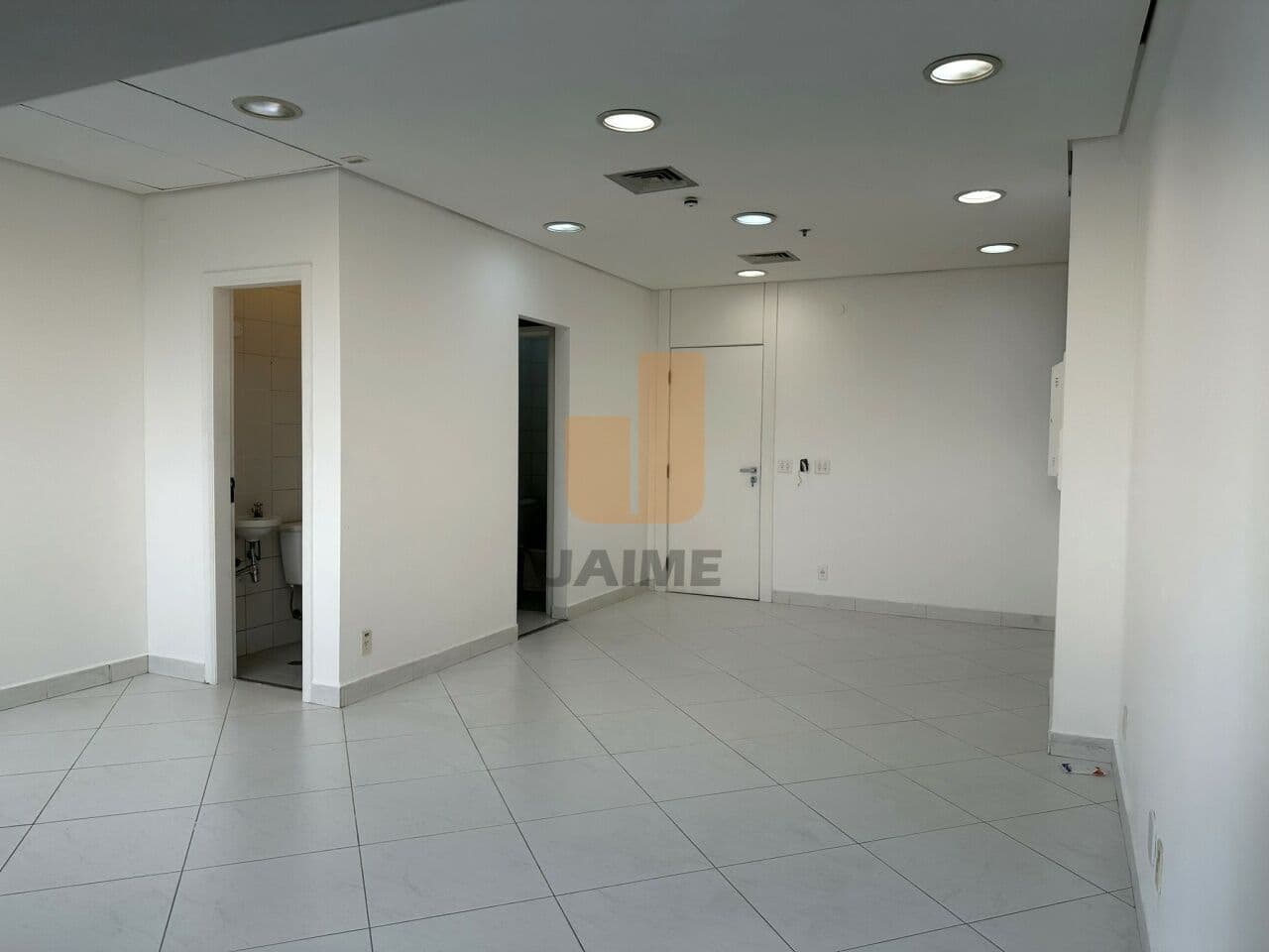 Comercial na R DOUTOR ALBUQUERQUE LINS — Higienópolis, São Paulo
