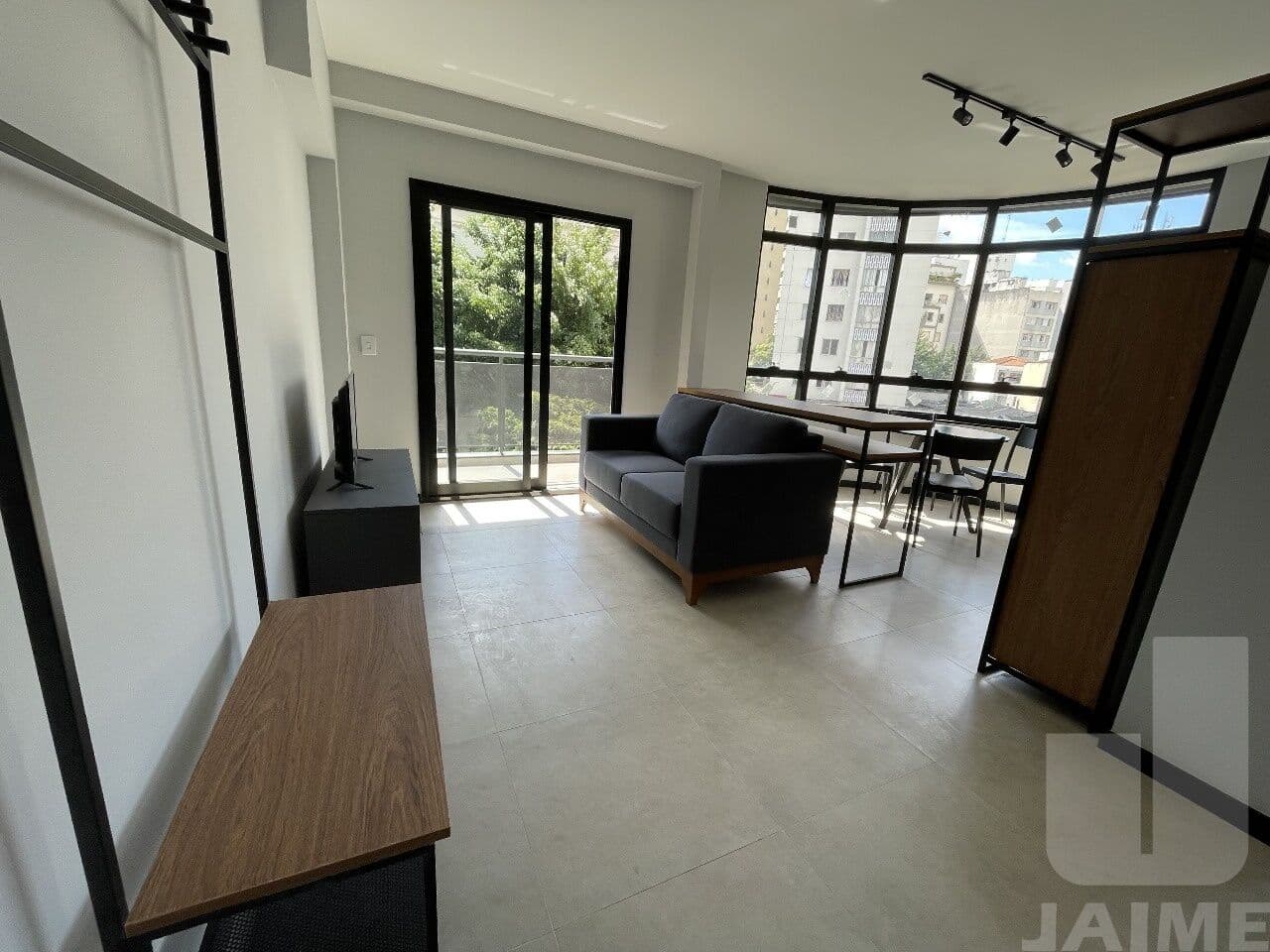 Apartamento de 1 dormitório na R Jaguaribe — Higienópolis, São Paulo