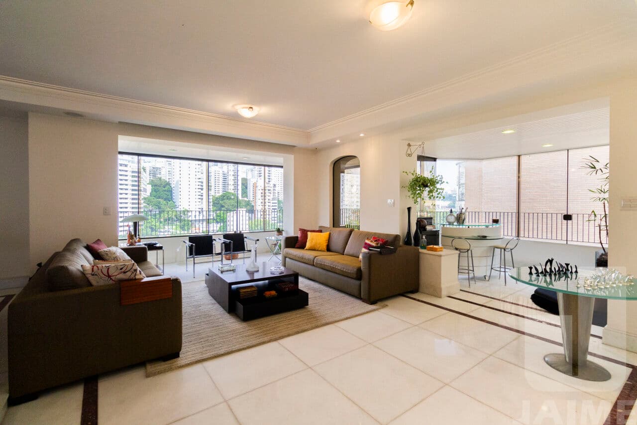 Apartamento de 4 dormitórios na R TRAIPU — Perdizes, São Paulo
