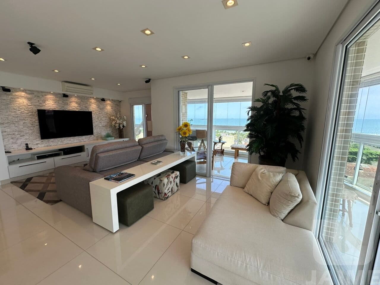 Apartamento de 3 dormitórios na R Dona Vitória Yunes Stefano — Jardim Belmar, São Paulo