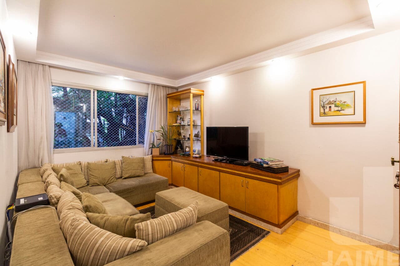 Apartamento de 3 dormitórios na R JOAQUIM ANTUNES — Pinheiros, São Paulo