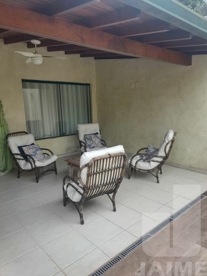 Casa de 4 dormitórios na AV Adelino Tavares — Barra do Sahy, São Paulo