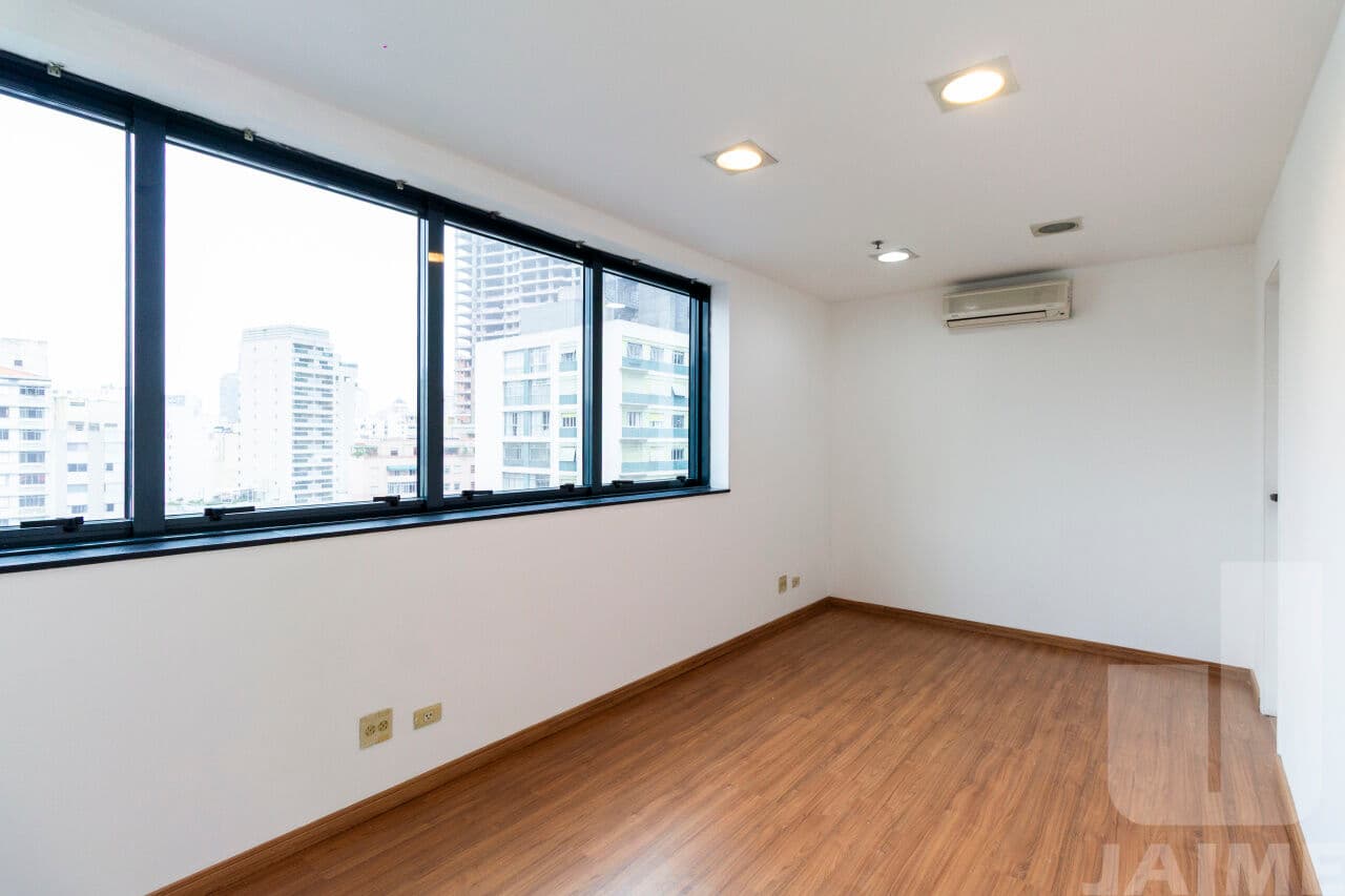 Comercial na AV Angélica — Higienópolis, São Paulo