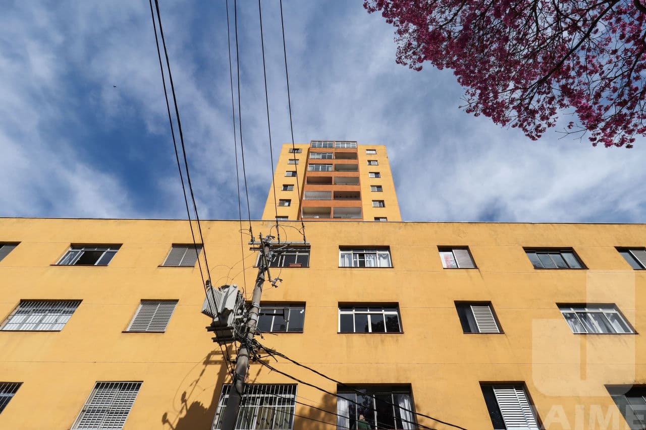 Apartamento de 2 dormitórios na R Guaianases — Campos Elíseos, São Paulo