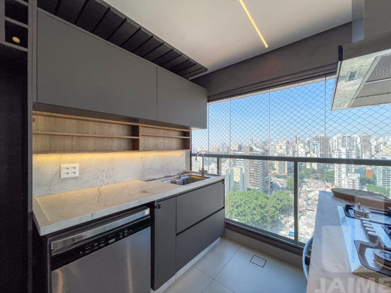 Apartamento de 3 dormitórios na R Cayowaá — Perdizes, São Paulo