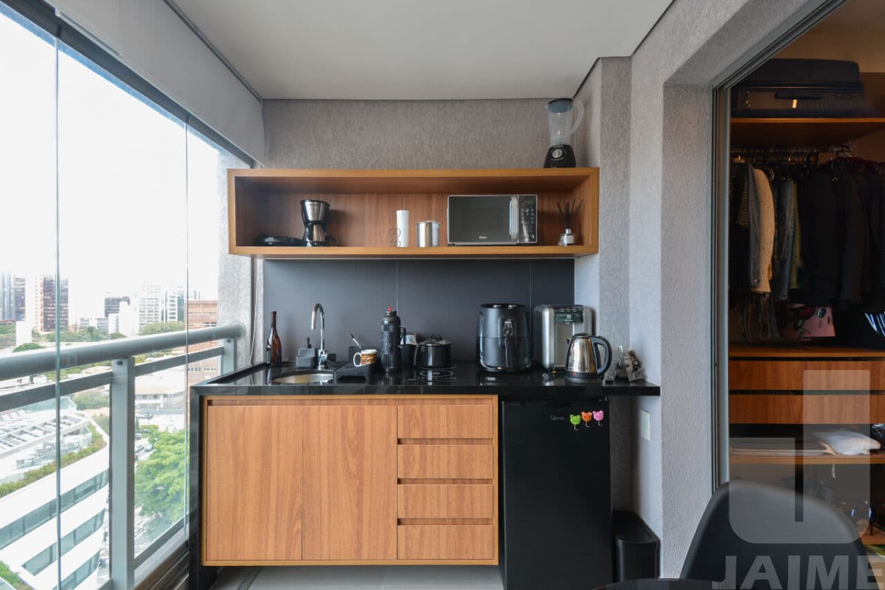 Apartamento de 1 dormitório na R Dos Pinheiros — Pinheiros, São Paulo
