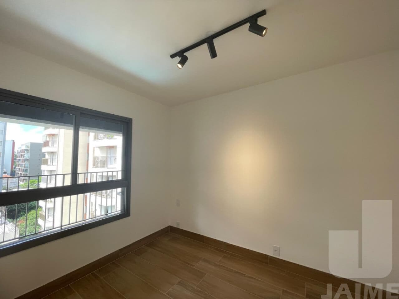 Apartamento de 1 dormitório na R Cristiano Viana — Cerqueira César, São Paulo