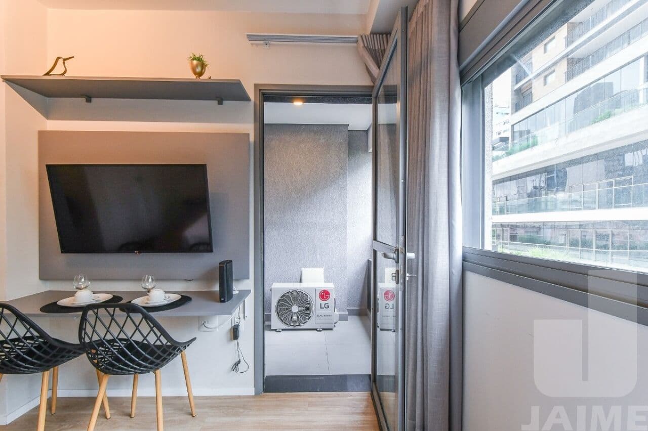 Apartamento de 1 dormitório na R Dos Pinheiros — Pinheiros, São Paulo