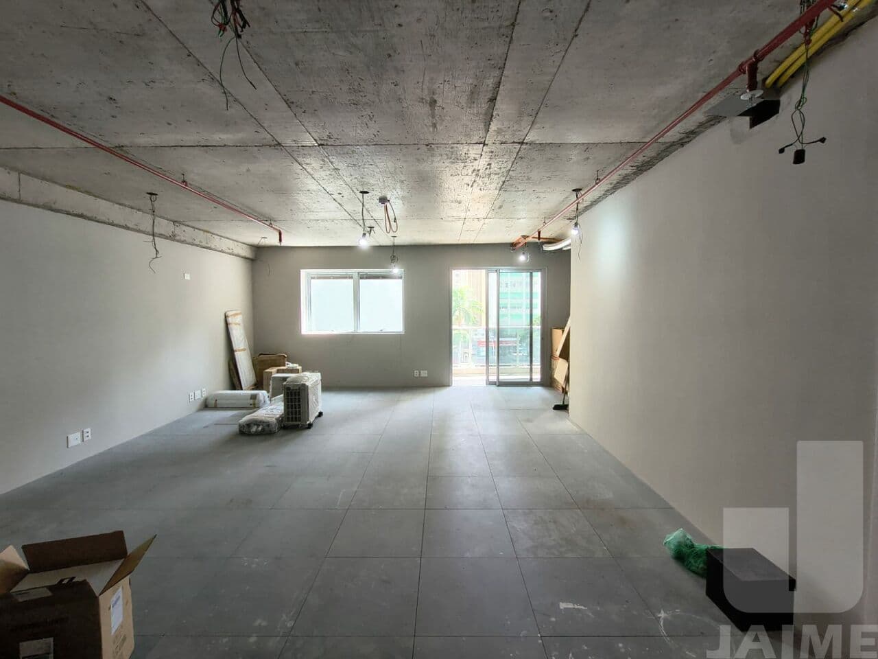 Comercial na AV Angélica — Santa Cecília, São Paulo