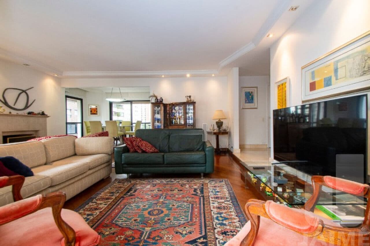 Apartamento de 4 dormitórios na R Doutor Franco da Rocha — Perdizes, São Paulo