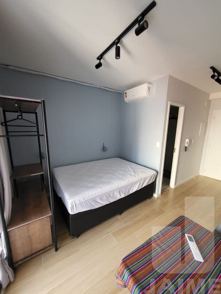 Apartamento de 1 dormitório na R Gravataí — Consolação, São Paulo
