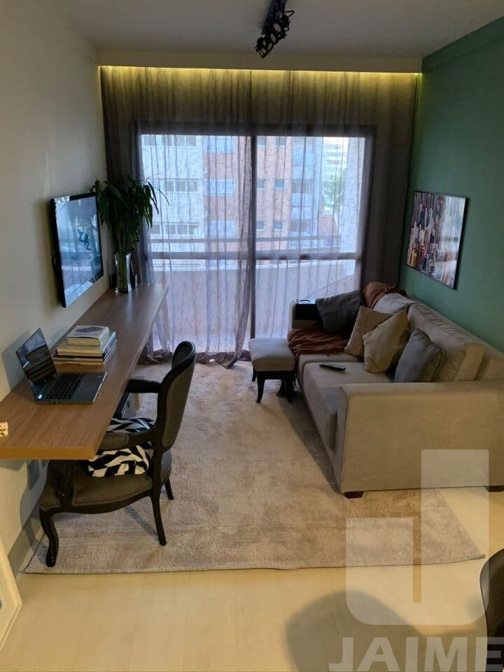 Apartamento de 2 dormitórios na R Cônego Eugênio Leite — Pinheiros, São Paulo