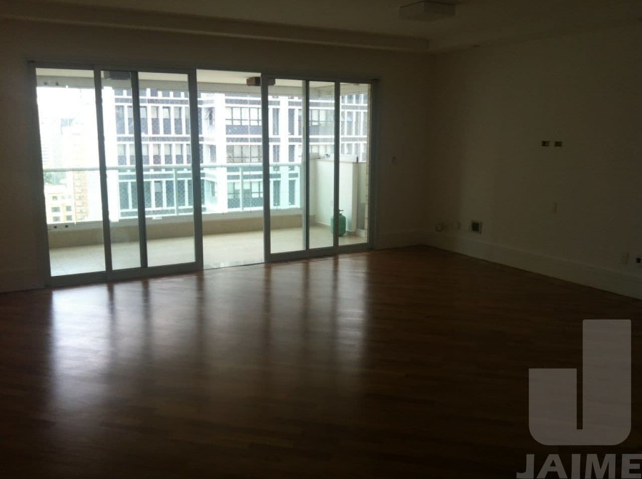 Apartamento de 4 dormitórios na R MONTE ALEGRE — Perdizes, São Paulo