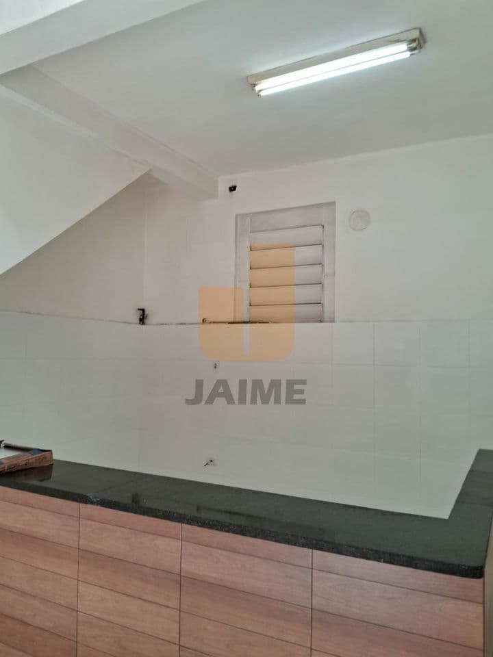 Comercial na R PADRE CHICO — Pompéia, São Paulo